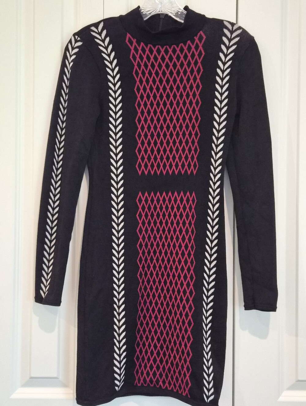 Bebe Y2K Black Red White Diamond Knit Mock Neck Bodycon Sweater Dress Size Med
